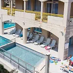 Stella Hotel 3*