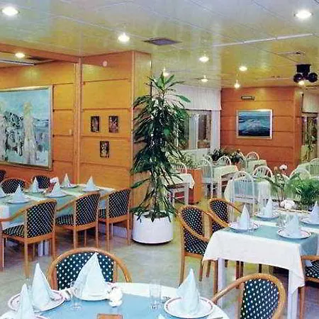 Stella Hotel 3*